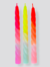 Load image into Gallery viewer, DIP DYED TWISTED
